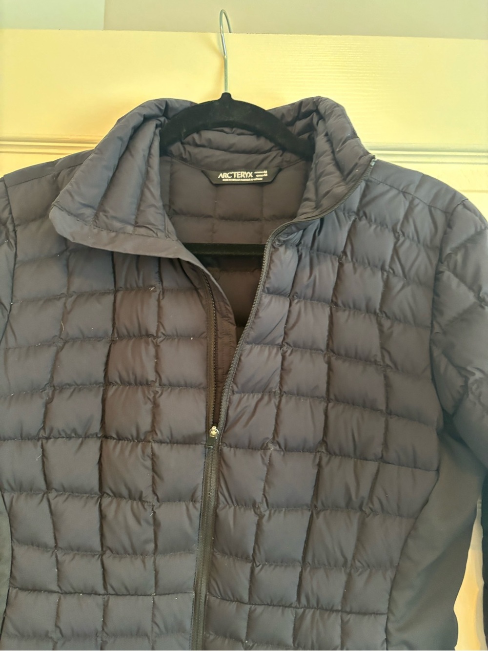 Arc'teryx Women's Black Quilted Puffer Jacket - Picture 6 of 10